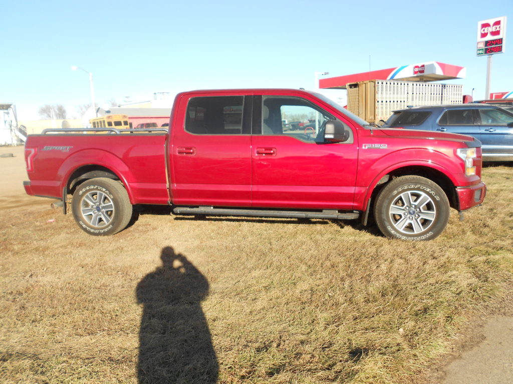 2016-ford-f150-crew-cab-4-4-xlt-sport-lindskov-motors-llc